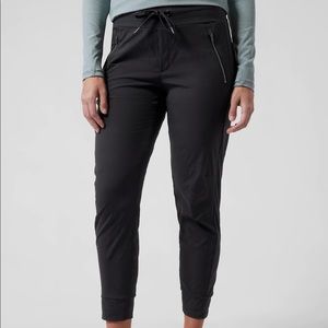 Athleta Trekkie North Jogger - Black